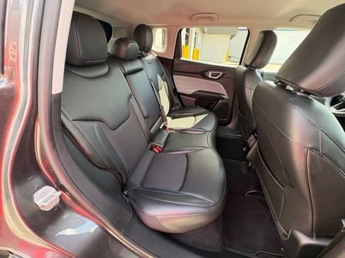 Used 2022 Jeep Compass Latitude FWD image 27