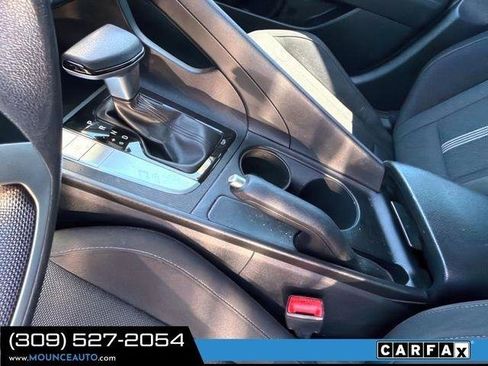 Used 2024 Hyundai Elantra SE FWD image 8