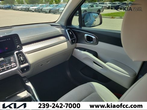 Certified 2024 Kia Sorento EX FWD image 18