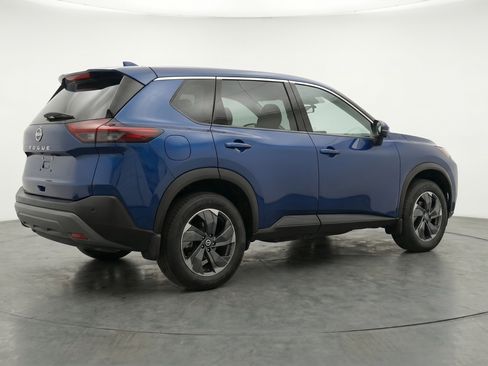 Used 2025 Nissan Rogue SV FWD image 9