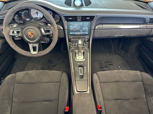 Used 2018 Porsche 911 Targa 4 GTS image 6