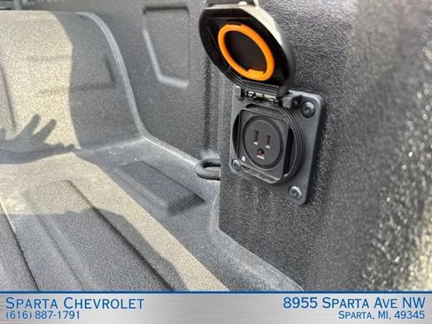 Used 2024 Chevrolet Silverado 1500 LTZ w/ LTZ Convenience Package II AWD/4WD image 36