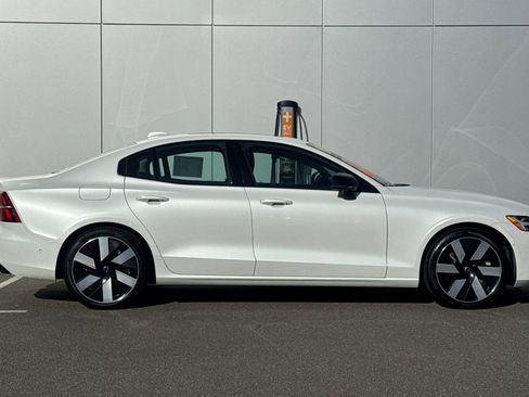 Used 2023 Volvo S60 T8 Plus w/ Climate Package image 6
