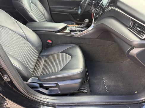 Used 2024 Toyota Camry SE FWD image 16