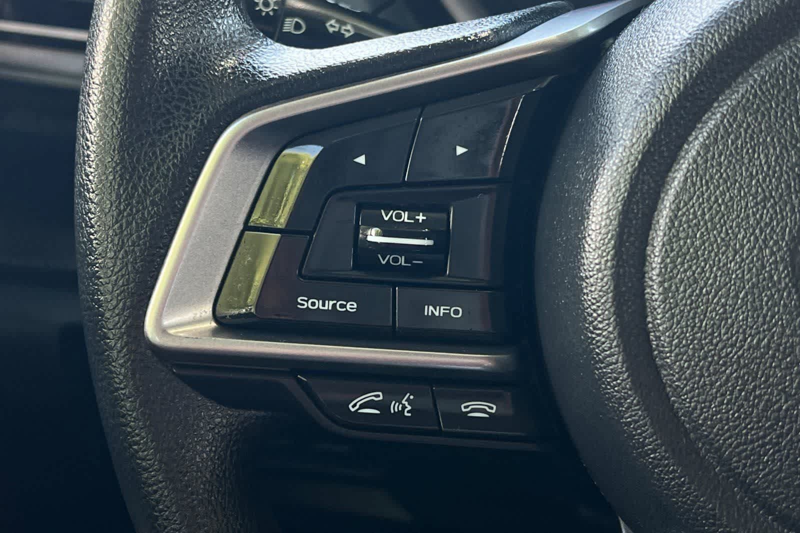 Used 2020 Subaru Crosstrek 2.0i AWD/4WD image 29