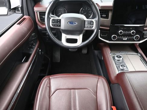 Used 2024 Ford Expedition Limited AWD/4WD image 13