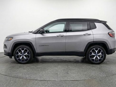Used 2025 Jeep Compass Limited image 5