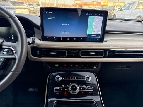 Certified 2023 Lincoln Nautilus AWD w/ Premium Package image 22