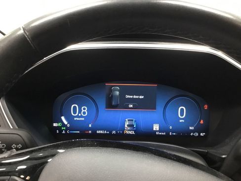 Used 2023 Ford Escape Platinum AWD/4WD image 14