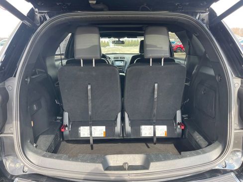 Used 2018 Ford Explorer XLT w/ Equipment Group 202A image 18
