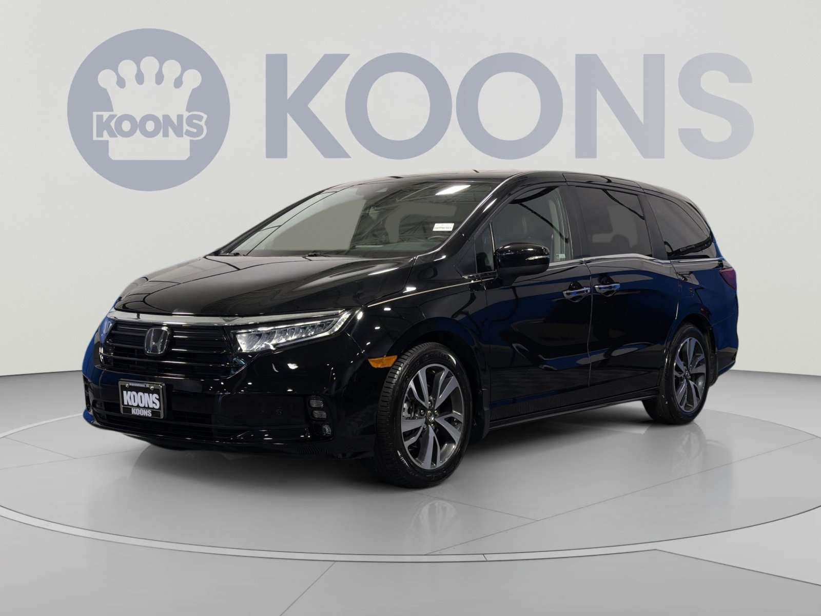 Used 2023 Honda Odyssey Touring image 1