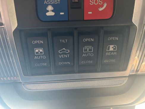 Used 2019 RAM 1500 Laramie Longhorn image 23