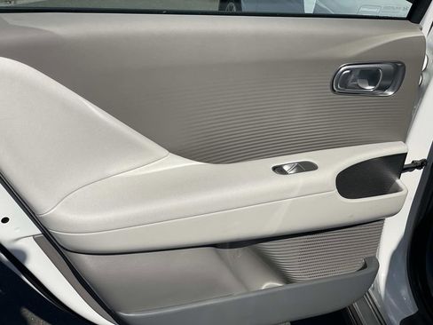 Certified 2025 Hyundai Ioniq 6 SEL image 28