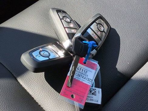 New 2026 Ford Transit 250 148 Medium Roof w/ Load Area Protection Package image 28