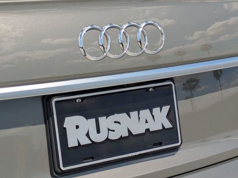Used 2023 Audi Q5 e Premium w/ Convenience Package AWD/4WD image 19