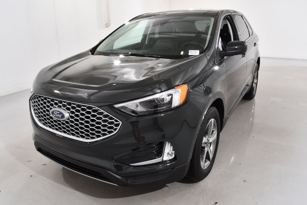 Used 2024 Ford Edge SEL w/ Convenience Package AWD/4WD image 4