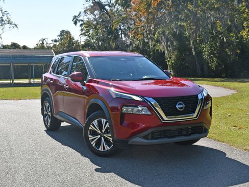 Used 2022 Nissan Rogue SV image 6