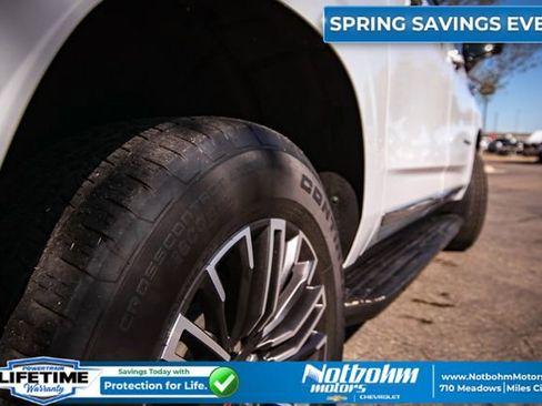 Used 2025 GMC Yukon XL Elevation AWD/4WD image 11