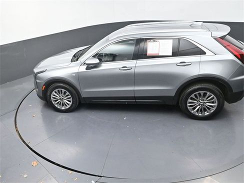 Used 2024 Cadillac XT4 Premium Luxury image 22