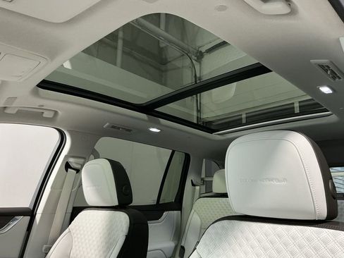 Used 2024 GMC Acadia Denali image 24