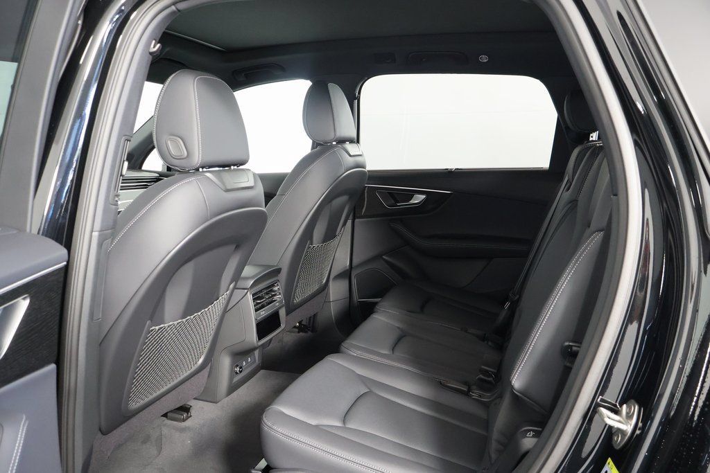 New 2026 Audi Q7 3.0T Premium Plus AWD/4WD image 6