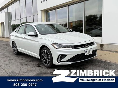 New 2025 Volkswagen Jetta SE image 1