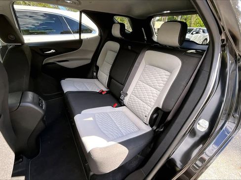 Used 2018 Chevrolet Equinox LT image 19