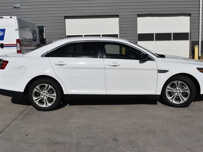 Used 2016 Ford Taurus SE