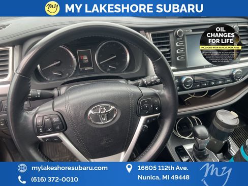 Used 2018 Toyota Highlander XLE image 10