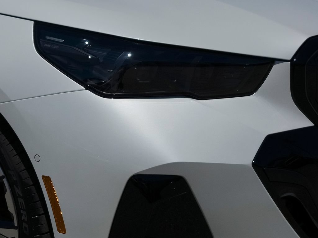New 2027 BMW i5 eDrive40 w/ M Sport Package RWD image 6