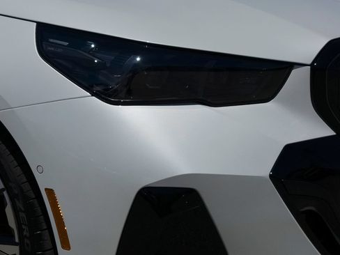 New 2027 BMW i5 eDrive40 w/ M Sport Package RWD image 6