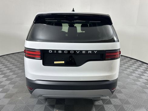 Used 2025 Land Rover Discovery S image 7