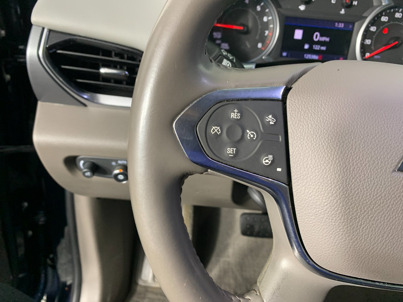 Used 2020 Chevrolet Traverse Premier w/ LPO, Floor Liner Package FWD image 18