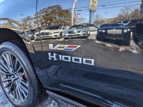 Used 2023 Cadillac Escalade V image 11