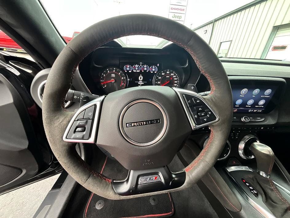 Used 2021 Chevrolet Camaro ZL1 RWD image 31