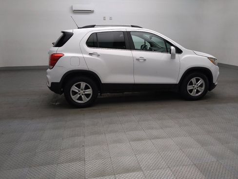 Used 2020 Chevrolet Trax LT w/ LT Convenience Package FWD image 10