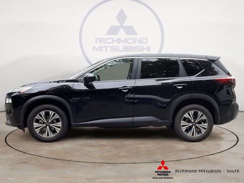 Used 2023 Nissan Rogue SV FWD image 6