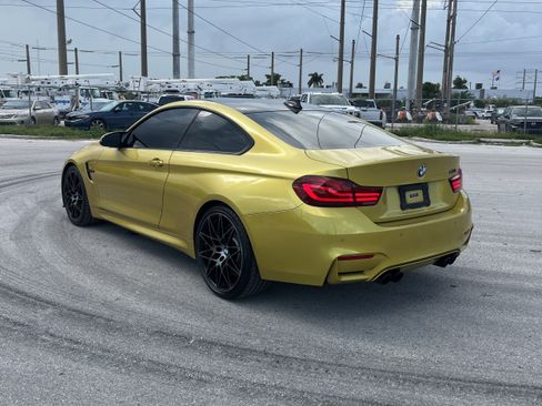 Used 2020 BMW M4 Coupe w/ Competition Package RWD image 9