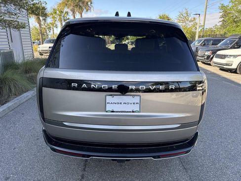 New 2026 Land Rover Range Rover Long Wheelbase SE AWD/4WD image 7