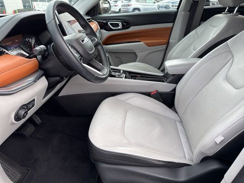 Used 2022 Jeep Compass Limited image 18