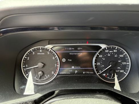 Used 2024 Nissan Pathfinder Rock Creek AWD/4WD image 17