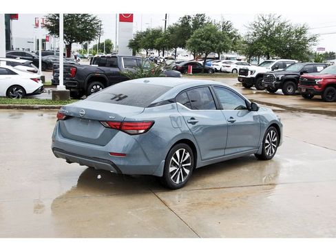 Used 2024 Nissan Sentra SV w/ SV Premium Package FWD image 4