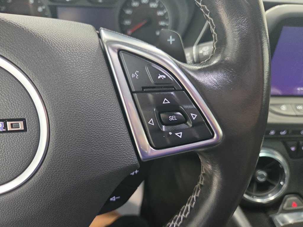 Used 2019 Chevrolet Camaro LT w/ Technology Package RWD image 21