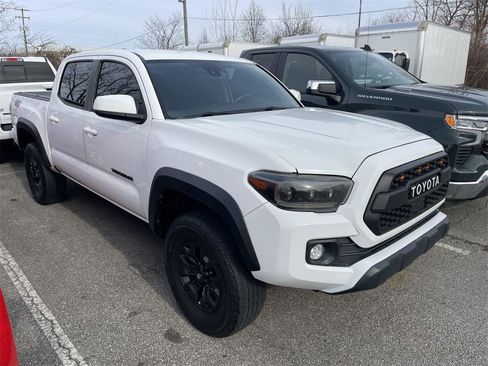 Used 2021 Toyota Tacoma SR5 image 13