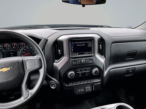 Used 2023 Chevrolet Silverado 1500 Custom AWD/4WD image 7