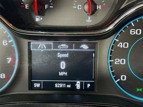 Used 2017 Chevrolet Cruze LT w/ Convenience Package image 6