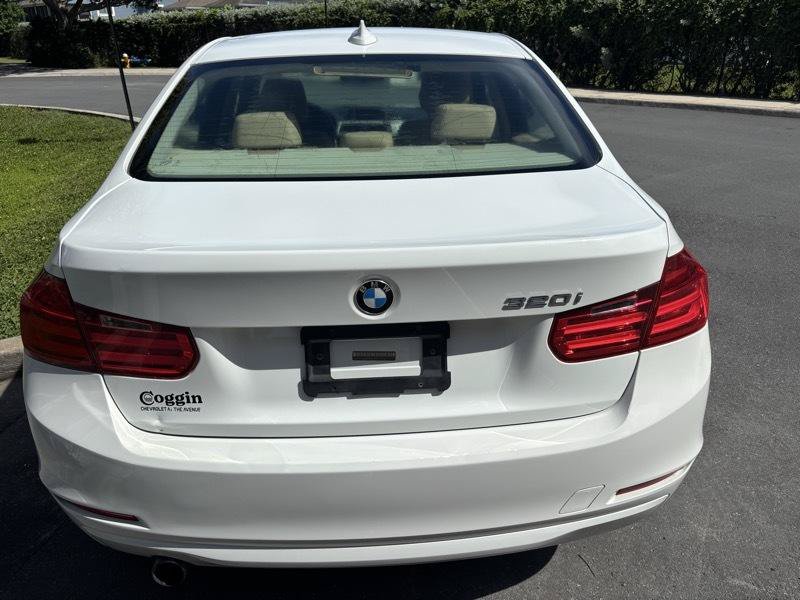 Used 2015 BMW 320i Sedan RWD image 4