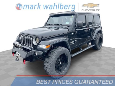 Used 2018 Jeep Wrangler Unlimited Sahara image 1