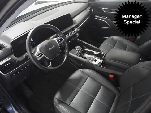 Used 2024 Kia Telluride EX image 18