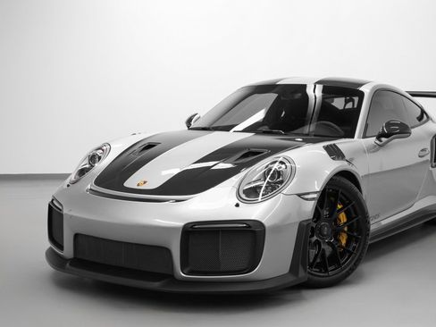Certified 2018 Porsche 911 GT2 RS w/ Weissach Package image 7